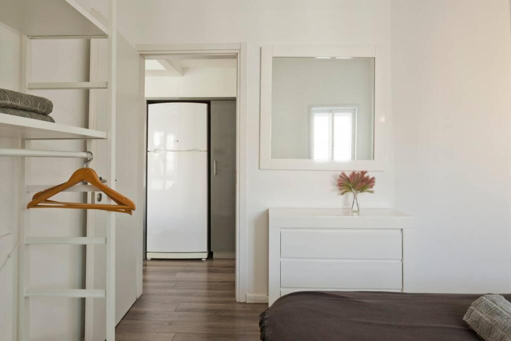 Big Apartment Next To Gordon Beach Plus Free Parking Tel Aviv Exterior photo
